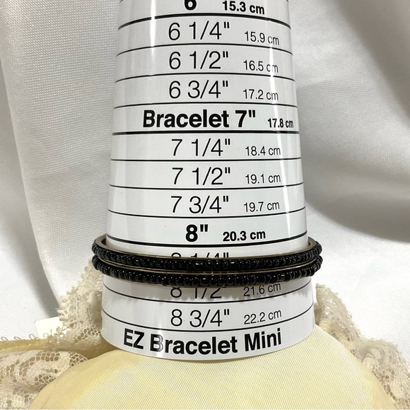 2 Black Beaded Gold Tone Bangle Bracelets - Picture 4 of 4
